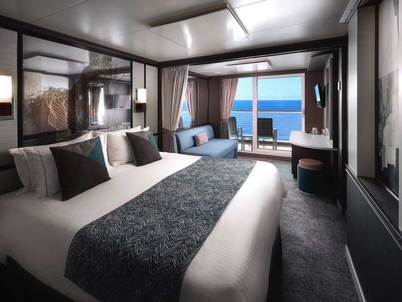 Aft-Facing Club Balcony Suite